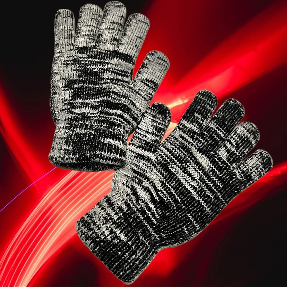 SAN ANTONIO SPURS: NBA Silver & Black Colorblend Knit Winter Gloves / Mittens